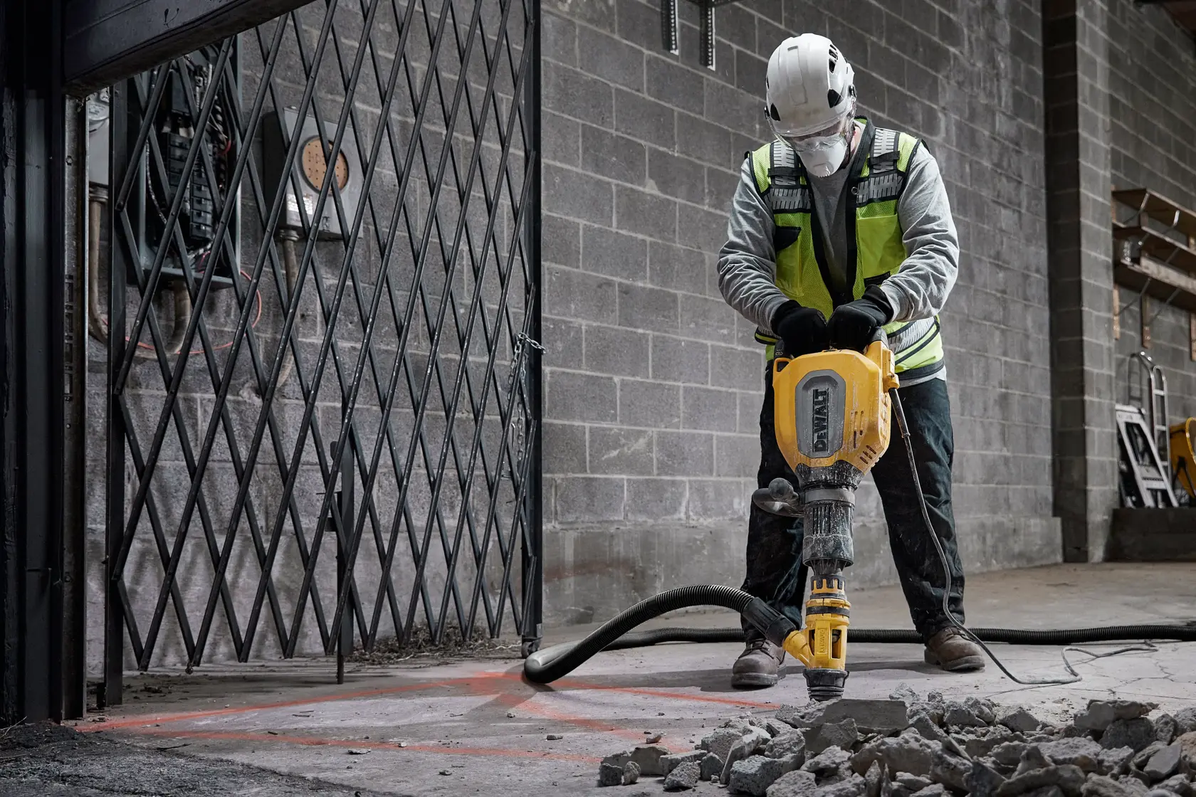DEWALT® 11 Kilo Demolition Hammer