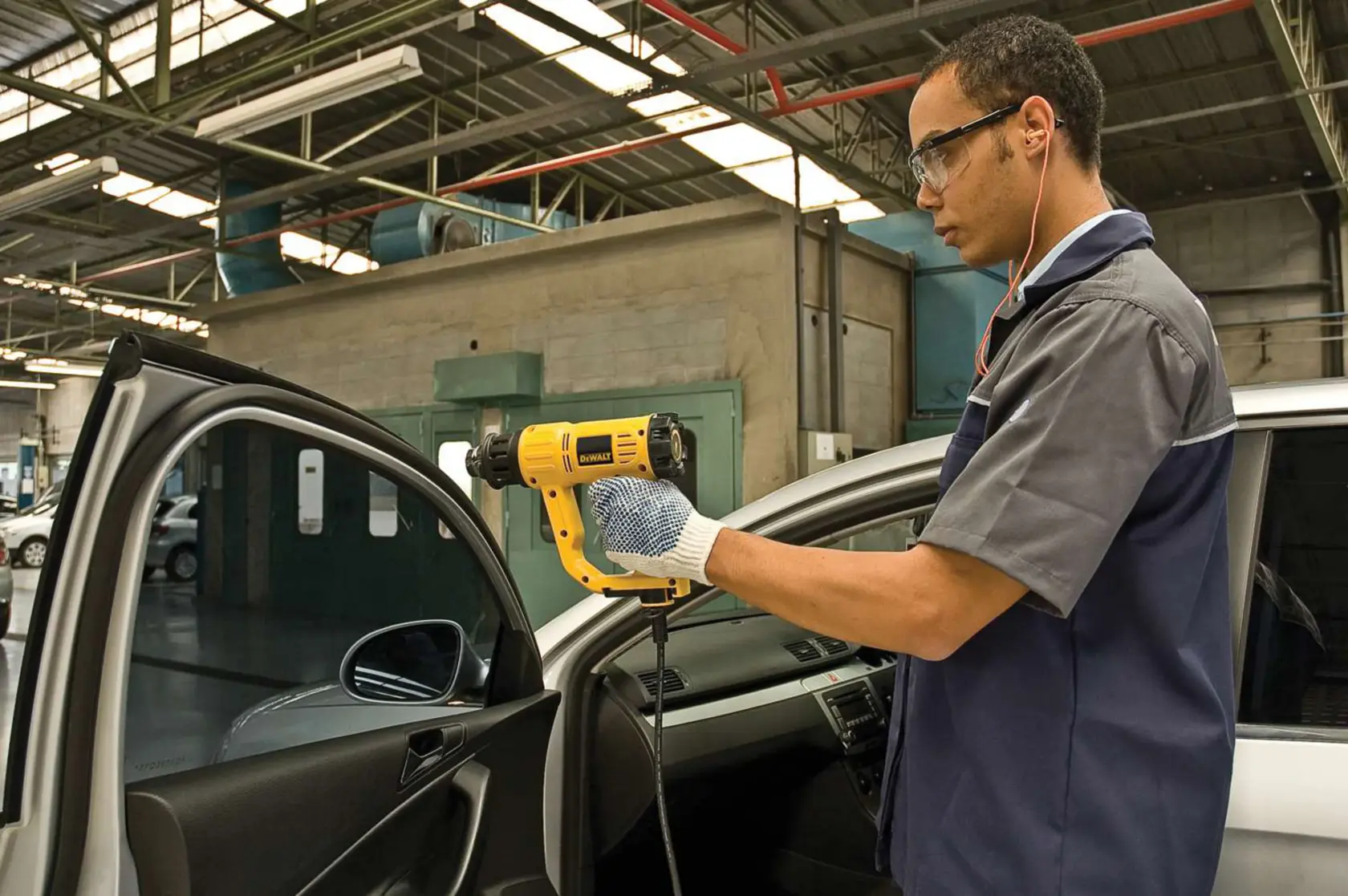 DEWALT® 230V Heatgun
