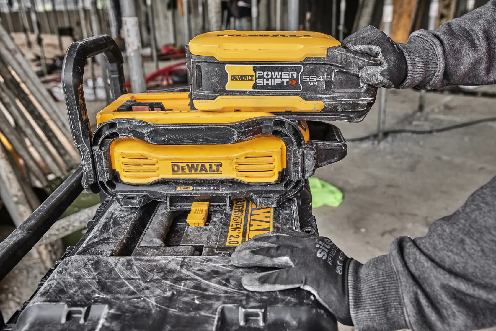 DEWALT® POWERSHIFT™ 550W Charger