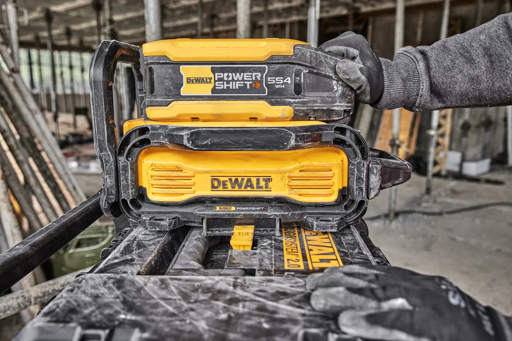 DEWALT® POWERSHIFT™ 550W Charger