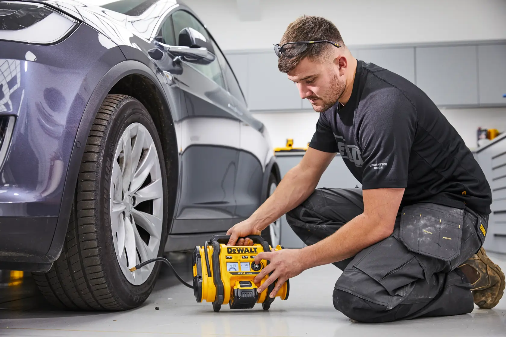 18V XR® Inflator - Bare Unit