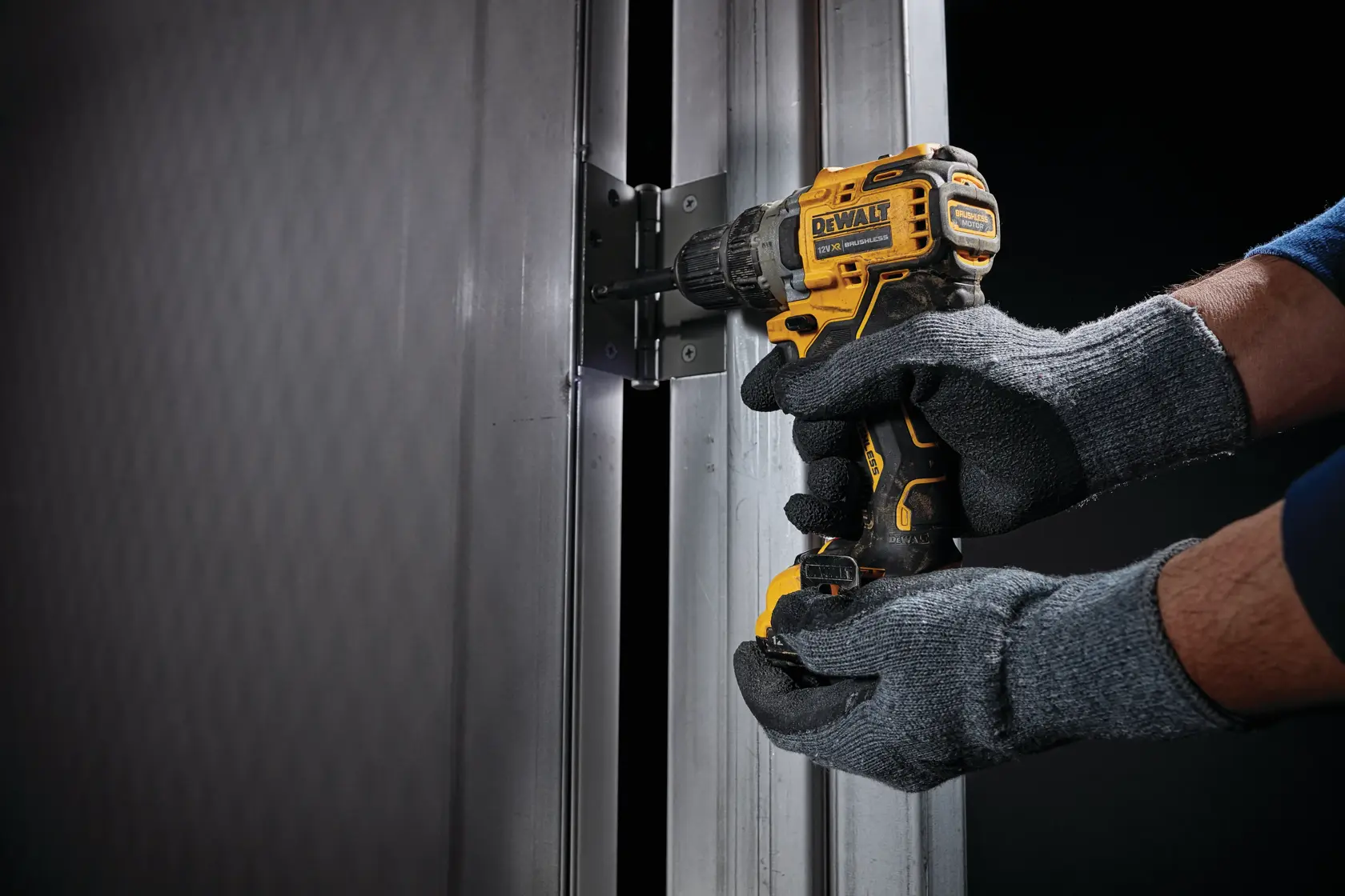DEWALT® 12V XR® Brushless Sub-Compact Drill Driver - 2 X 2Ah Batteries