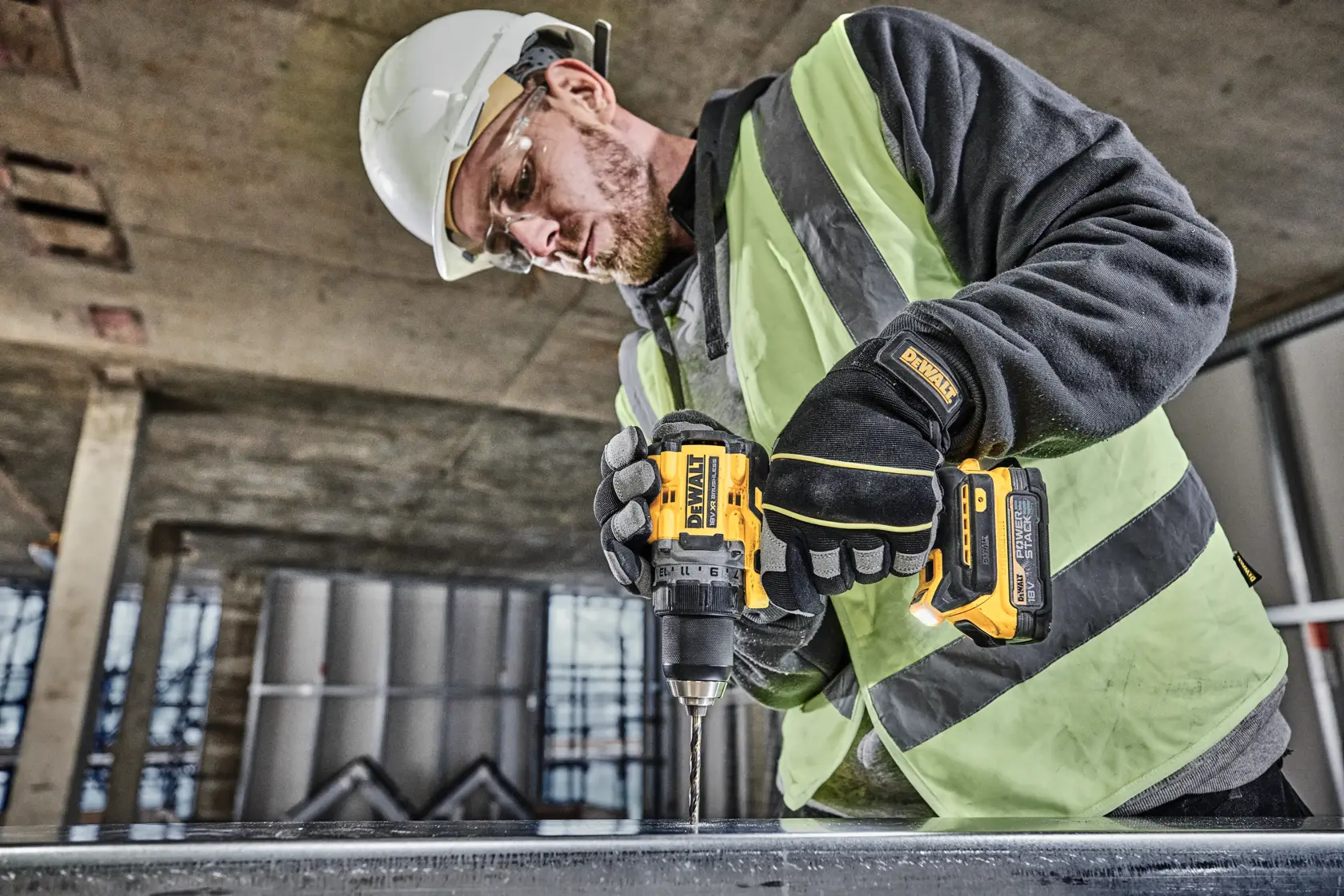 DEWALT® 18V XR® Brushless Drill Driver - 2 X 1.7Ah POWERSTACK™ Batteries