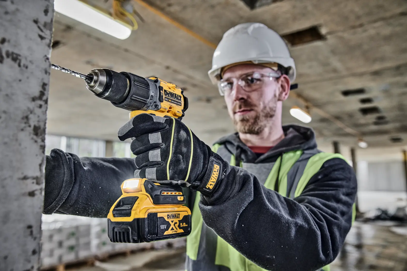 DEWALT® 18V XR® Brushless Hammer Drill Driver - 2 X 5Ah Batteries