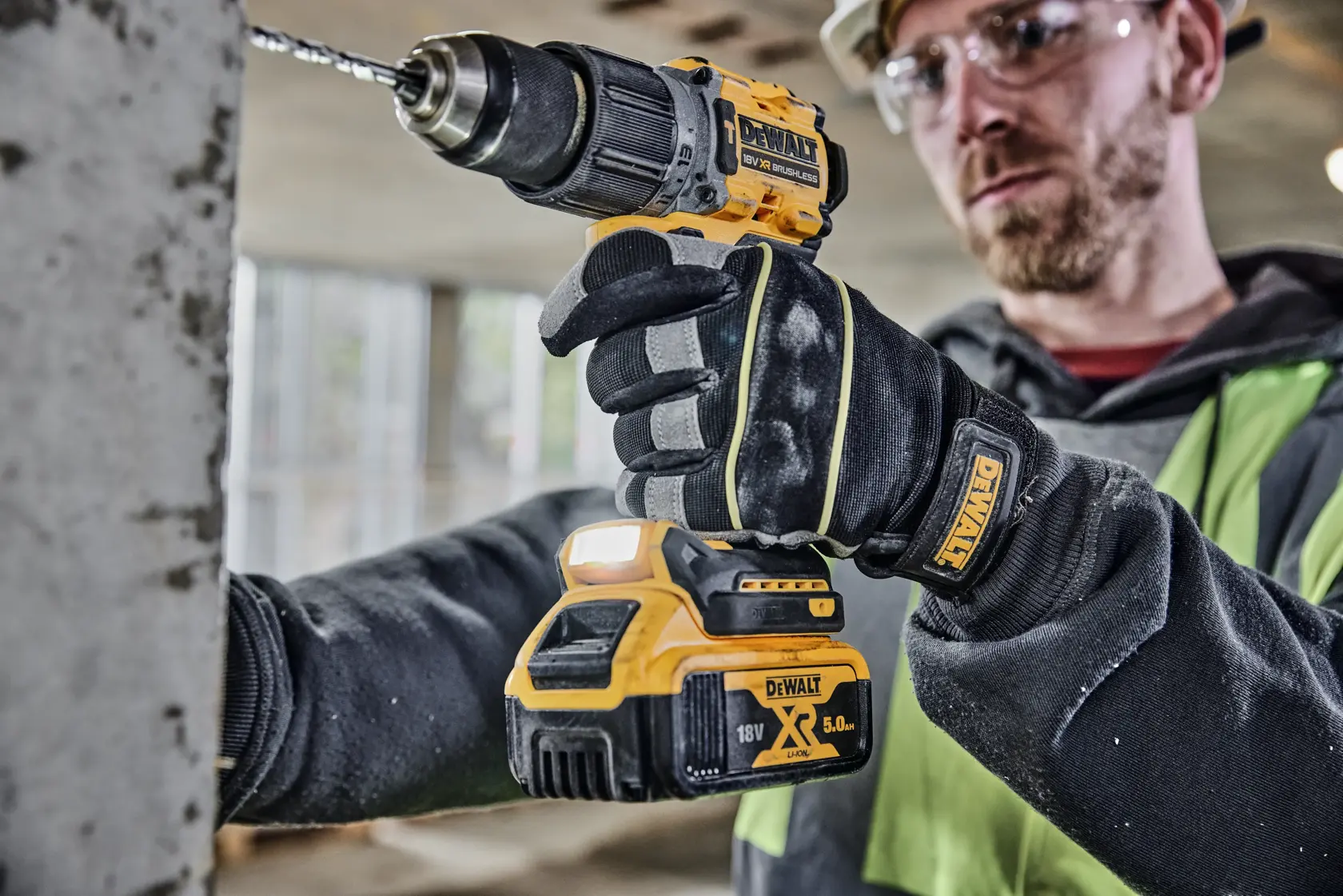 DEWALT® 18V XR® Brushless Hammer Drill Driver - 2 X 5Ah Batteries