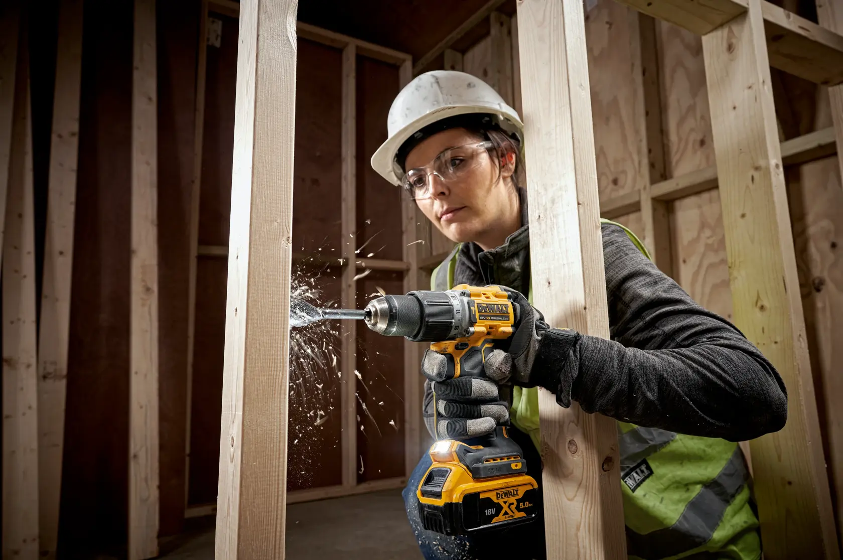 DEWALT® 18V XR® Brushless Hammer Drill Driver - 2 X 5Ah Batteries