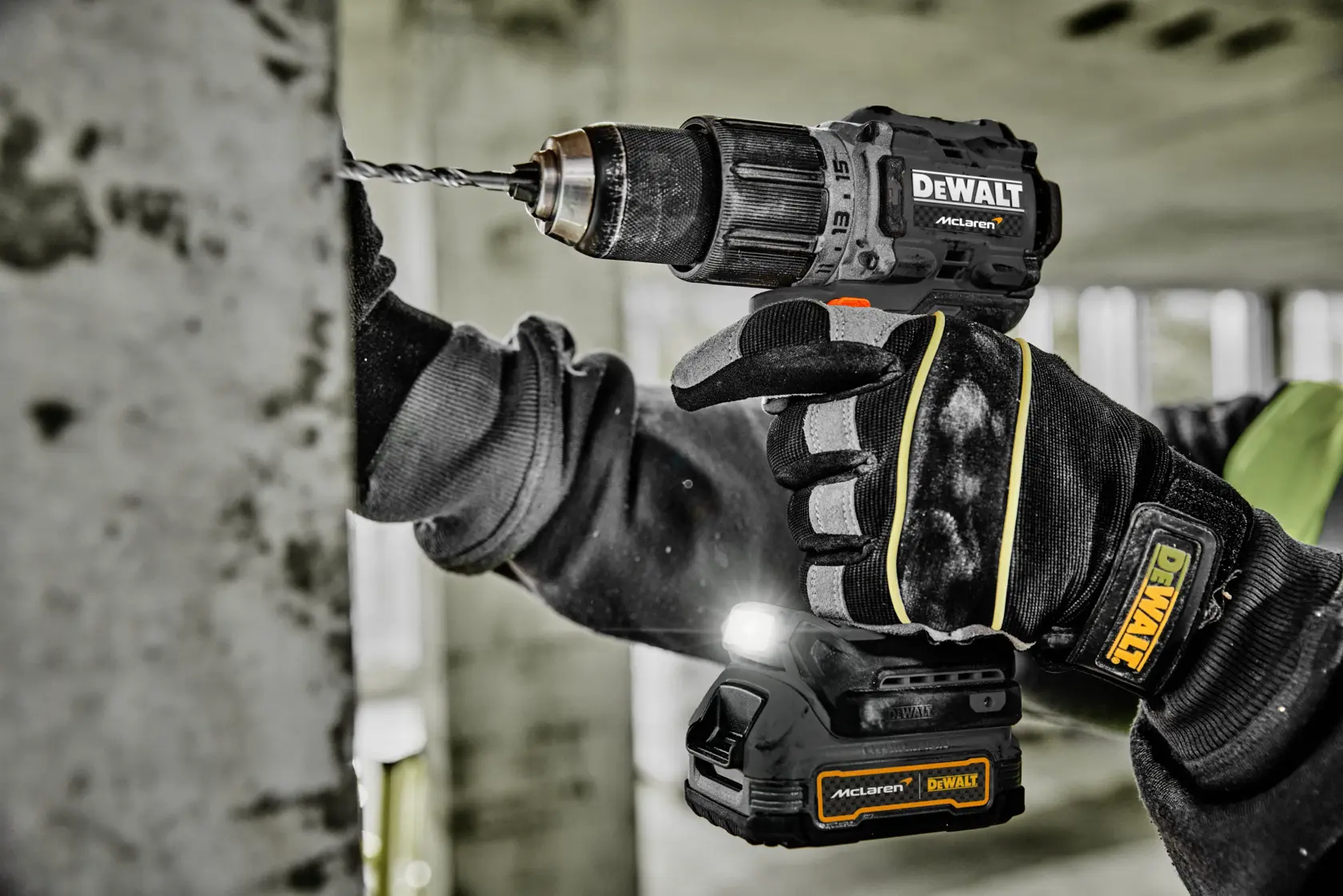 DEWALT® 18V XR® Brushless Hammer Drill Driver - DEWALT® x McLaren F1 Team LIMITED Edition - 2 X 1.7 Ah GFN POWERSTACK™ BATTERIES