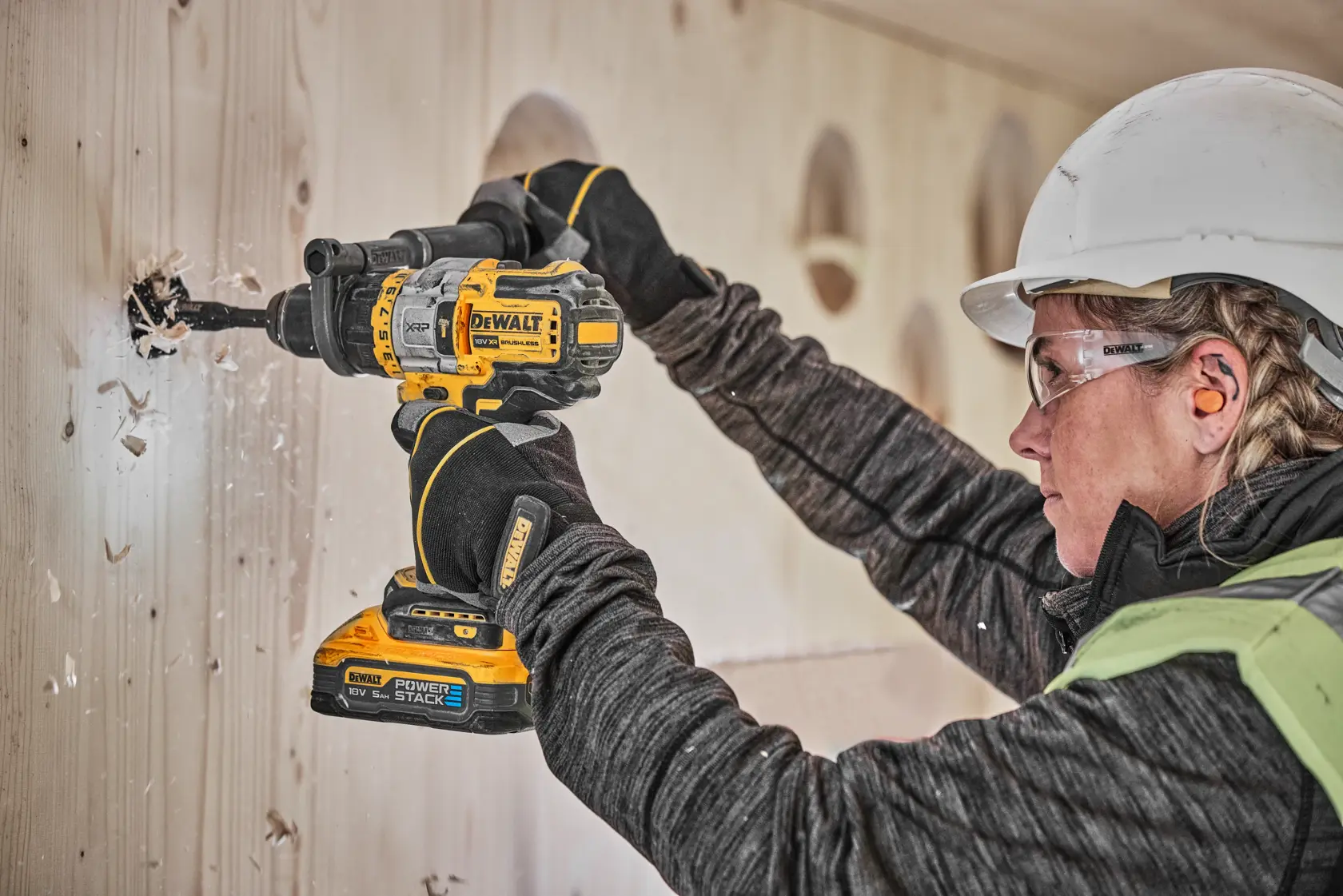 DEWALT® 18V XR® Brushless XRP Hammer Drill Driver - 2 X 5Ah POWERSTACK™ BATTERY