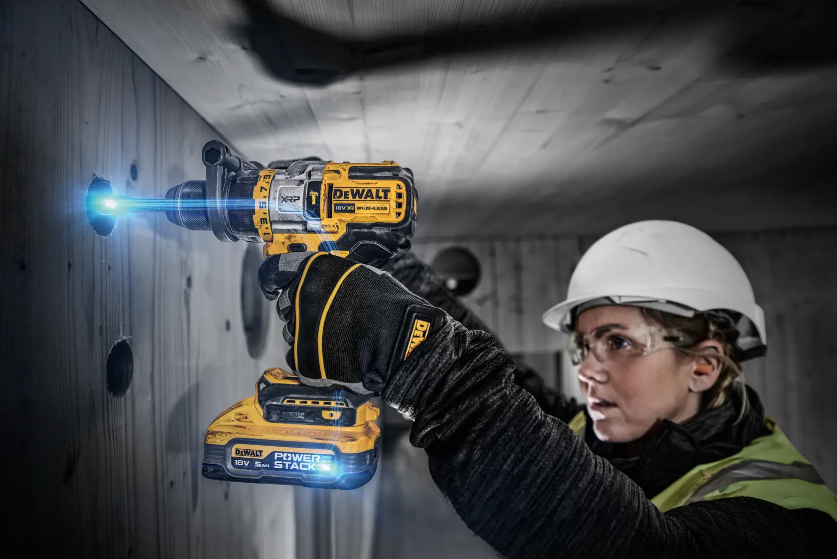 DEWALT® 18V XR® Brushless XRP Hammer Drill Driver - 2 X 5Ah POWERSTACK™ BATTERY