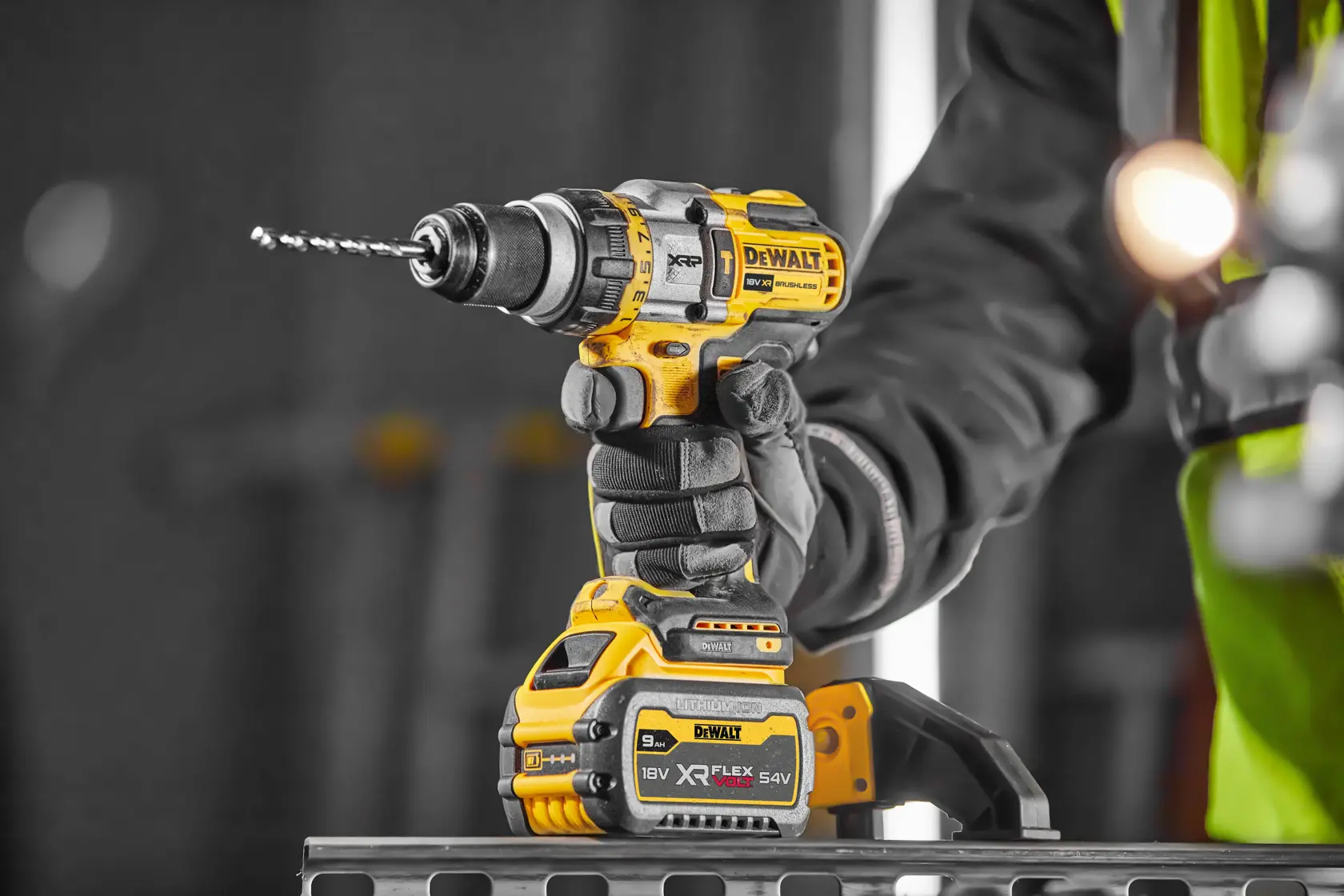 DEWALT® 18V XR® XRP Hammer Drill Driver With FLEXVOLT® ADVANTAGE (1 X 9 Ah)