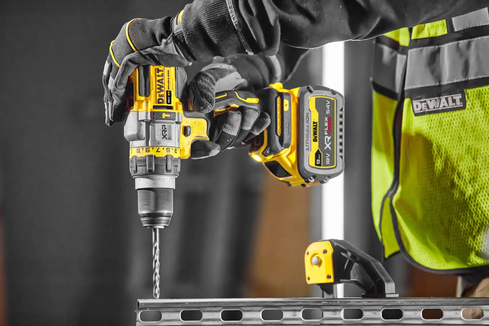 DEWALT® 18V XR® XRP Hammer Drill Driver With FLEXVOLT® ADVANTAGE (1 X 9 Ah)