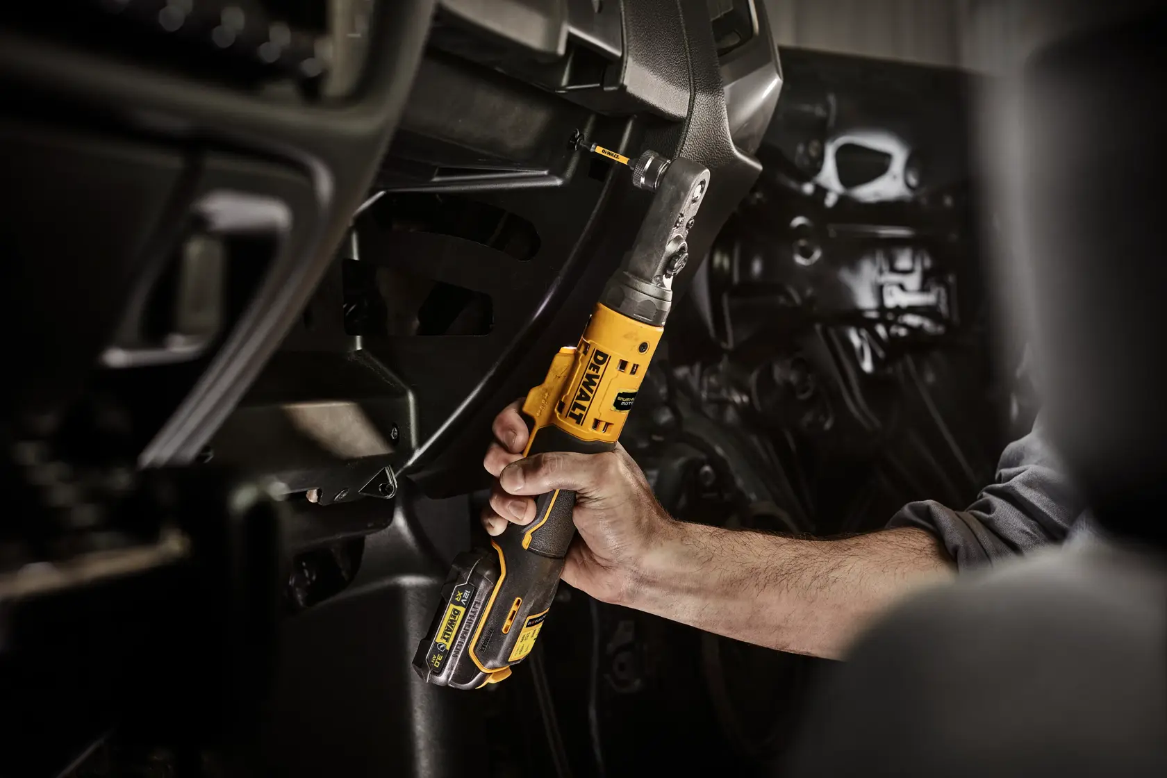 12V XR® Brushless Sealed Head Ratchet 1/4-in And 3/8-in - Bare Unit