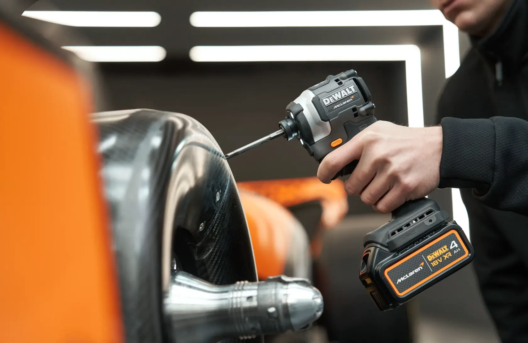DEWALT® x McLaren F1 Team 18V XR® Brushless Impact Driver - 1 x 4AH
