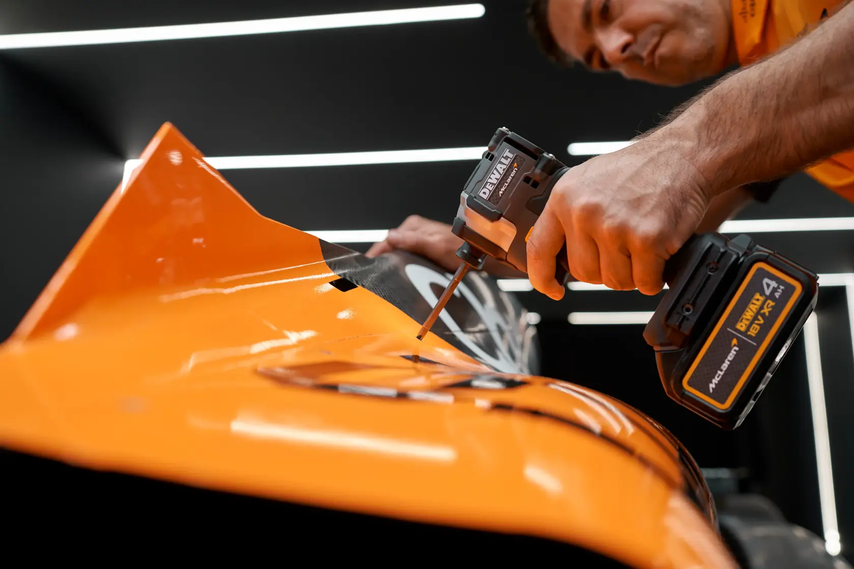 DEWALT® x McLaren F1 Team 18V XR® Brushless Impact Driver - 1 x 4AH
