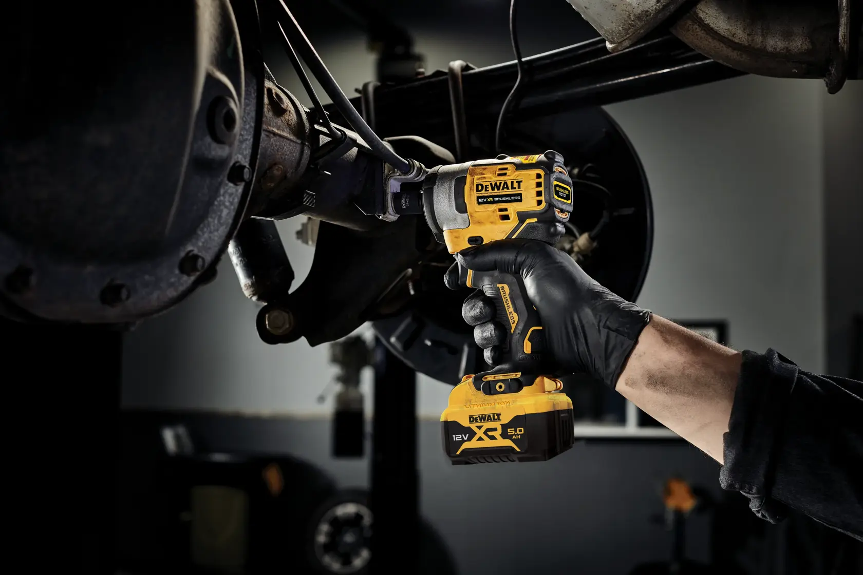 12v XR® Brushless 3/8" Hog Ring High Power Sub-compact Impact Wrench - 1 X 5ah Battery