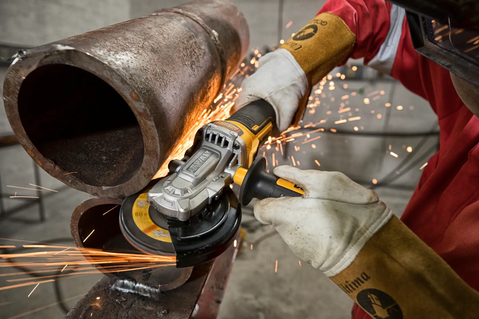 18V XR® Brushless 125mm Flat Head Angle Grinder (Tool Only)