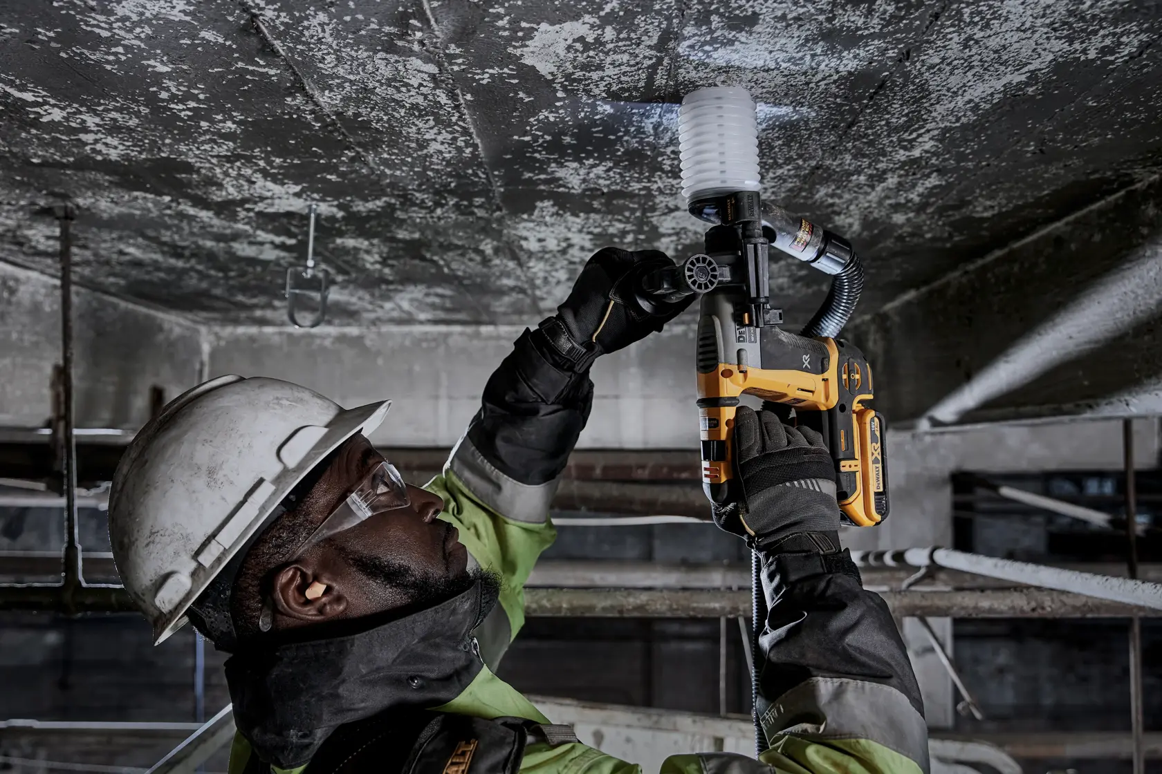 DEWALT® 18V SDS Plus XR® 16mm Brushless Hammer Drill - 2 x 2Ah