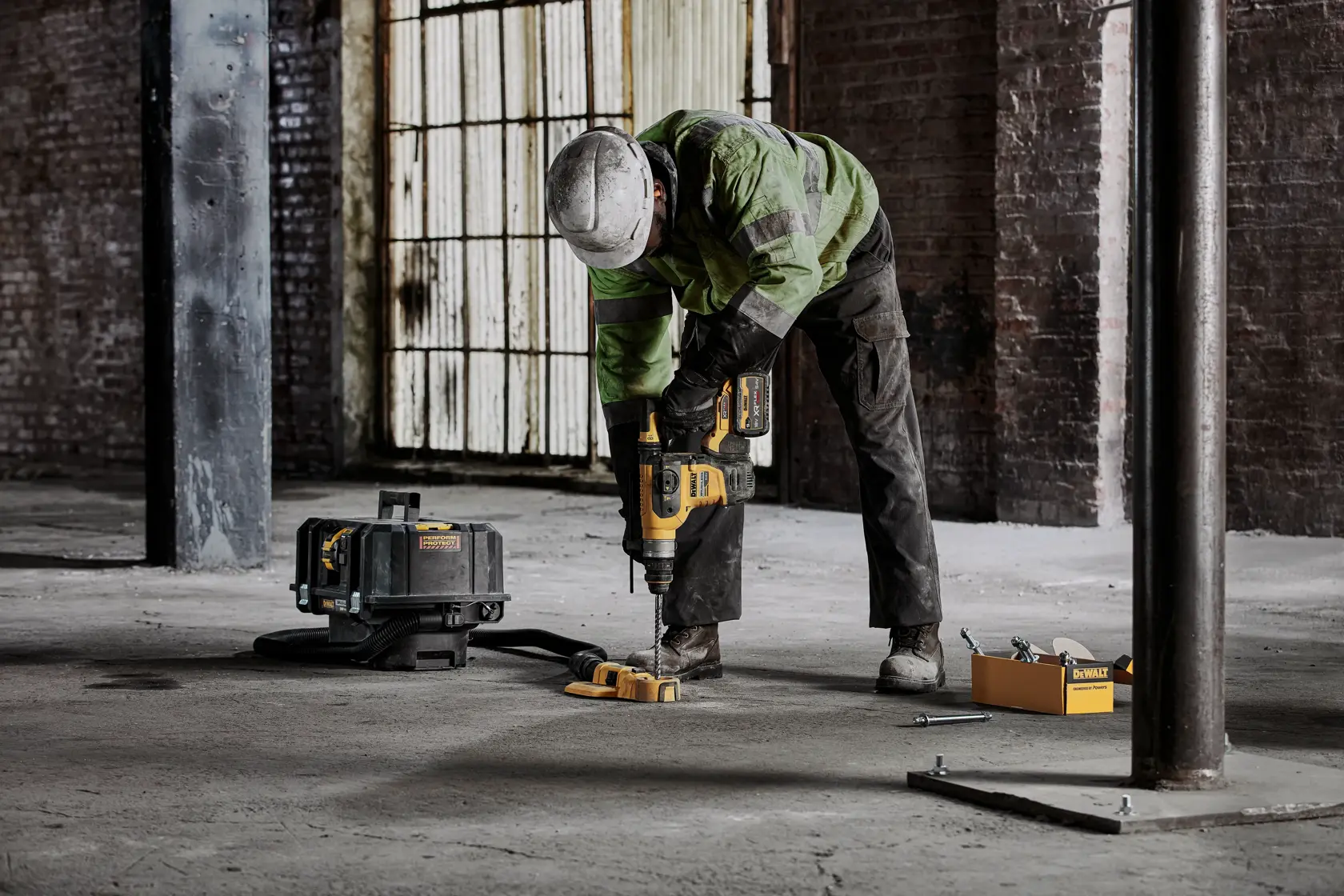 DEWALT® 54V XR FLEXVOLT® SDS Plus 32mm Rotary Hammer With QCC
