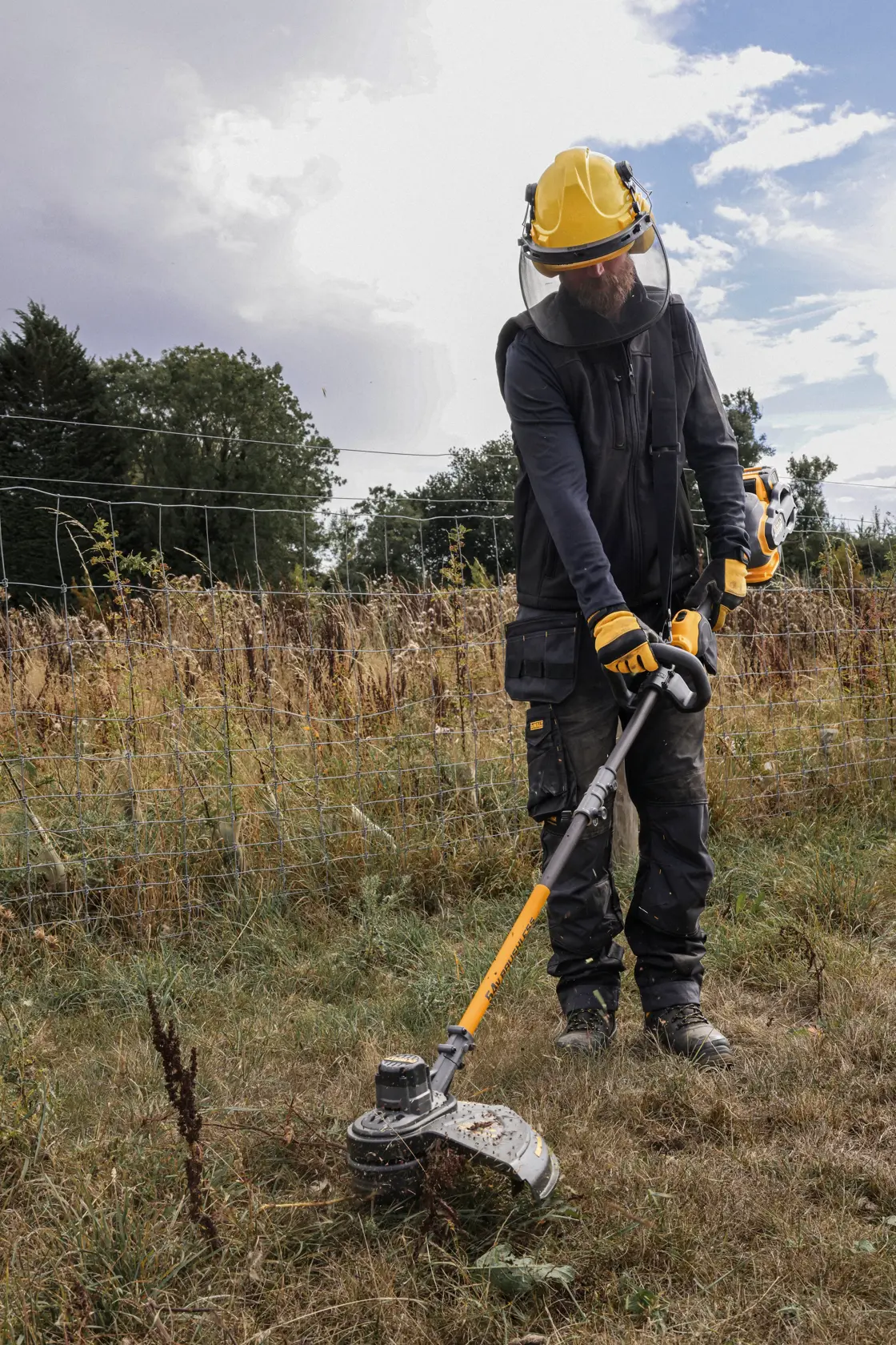 DEWALT® 54V XR FLEXVOLT® 38cm String Trimmer - 1 x 9Ah