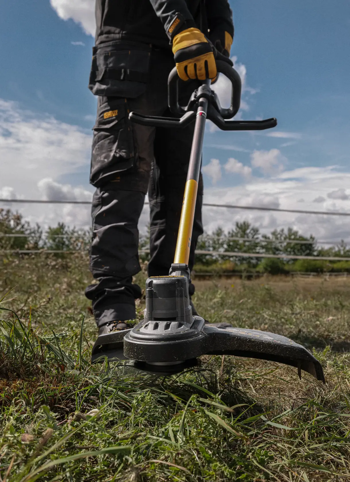 DEWALT® 54V XR FLEXVOLT® Brush Cutter - 1 x 9Ah