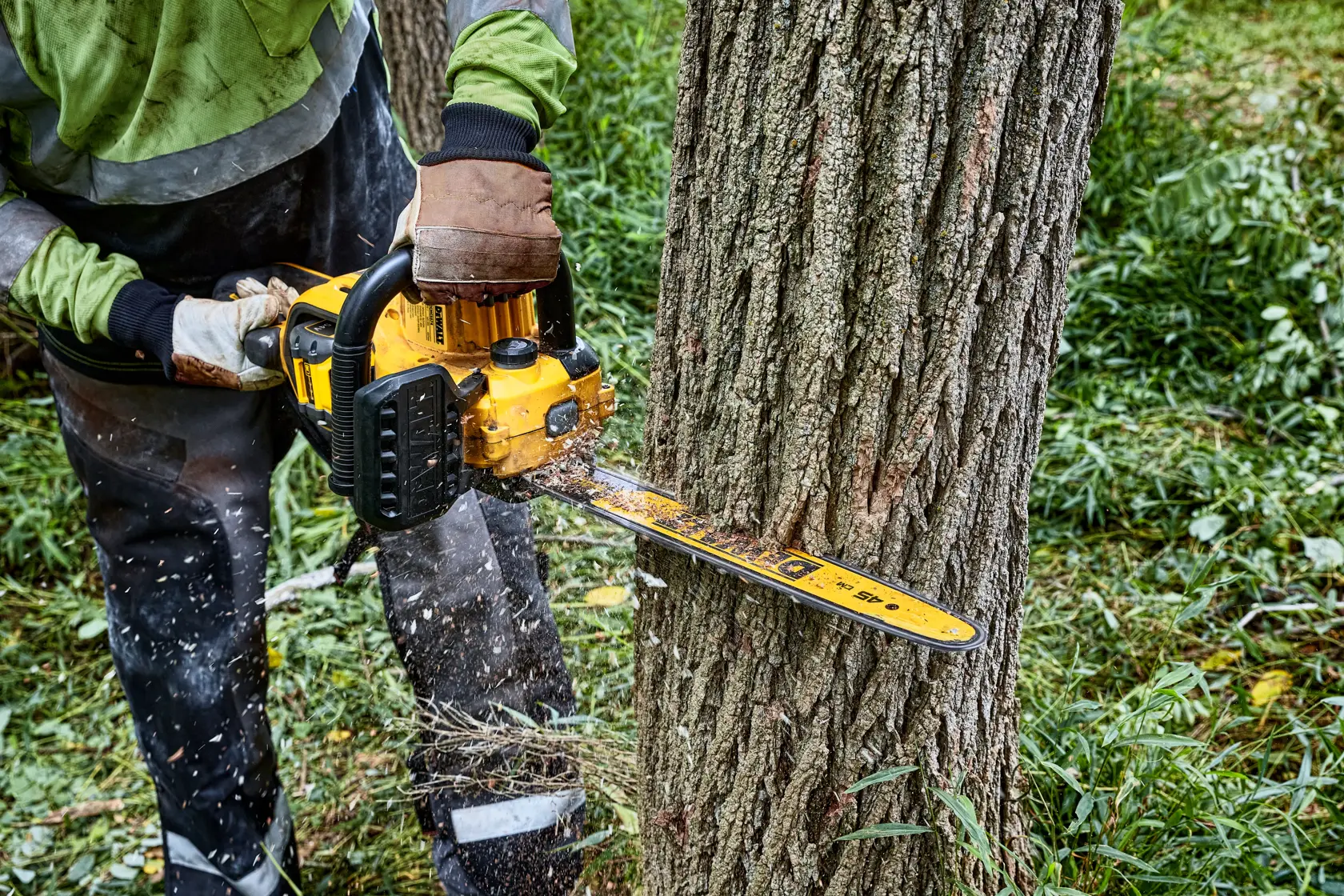 DEWALT® 54V XR FLEXVOLT® 45CM High Powered Chainsaw - 1 X 9Ah
