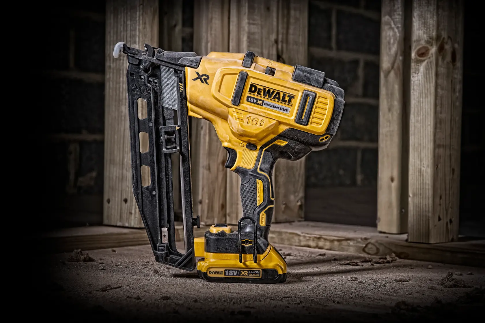 DEWALT® 18V XR® Brushless 16 Gauge Second Fix Nailer (16 Gauge) (2 X 2 Ah)