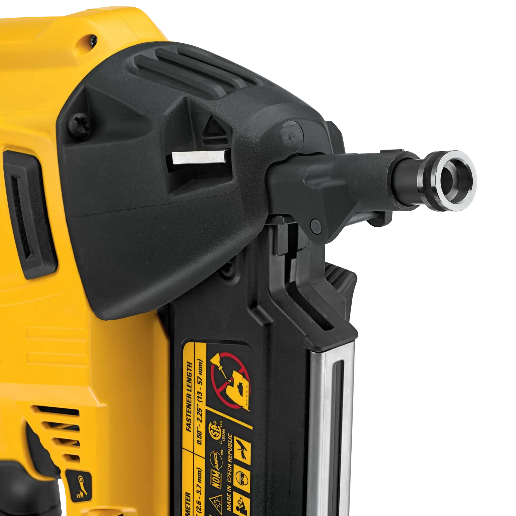 Un accessoire en métal DEWALT, modèle DCN8903, conçu comme embout de magasin pour outils de fixation. L'accessoire est noir avec un anneau argenté à une extrémité et est utilisé pour des applications de construction.