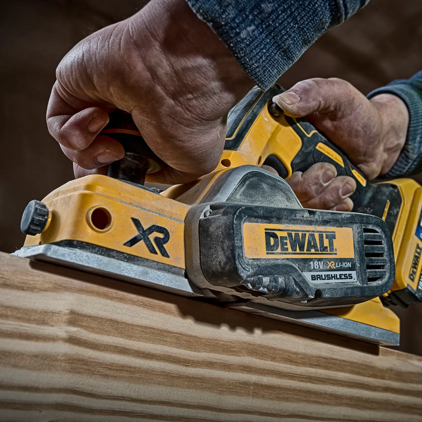 DEWALT® 18V XR® Brushless Planer - 2 X 5Ah