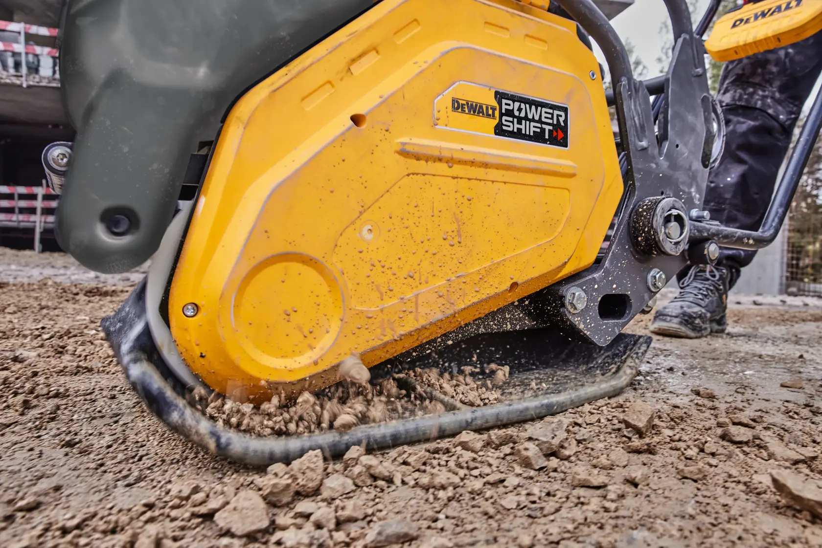 DEWALT® POWERSHIFT™ Plate Compactor