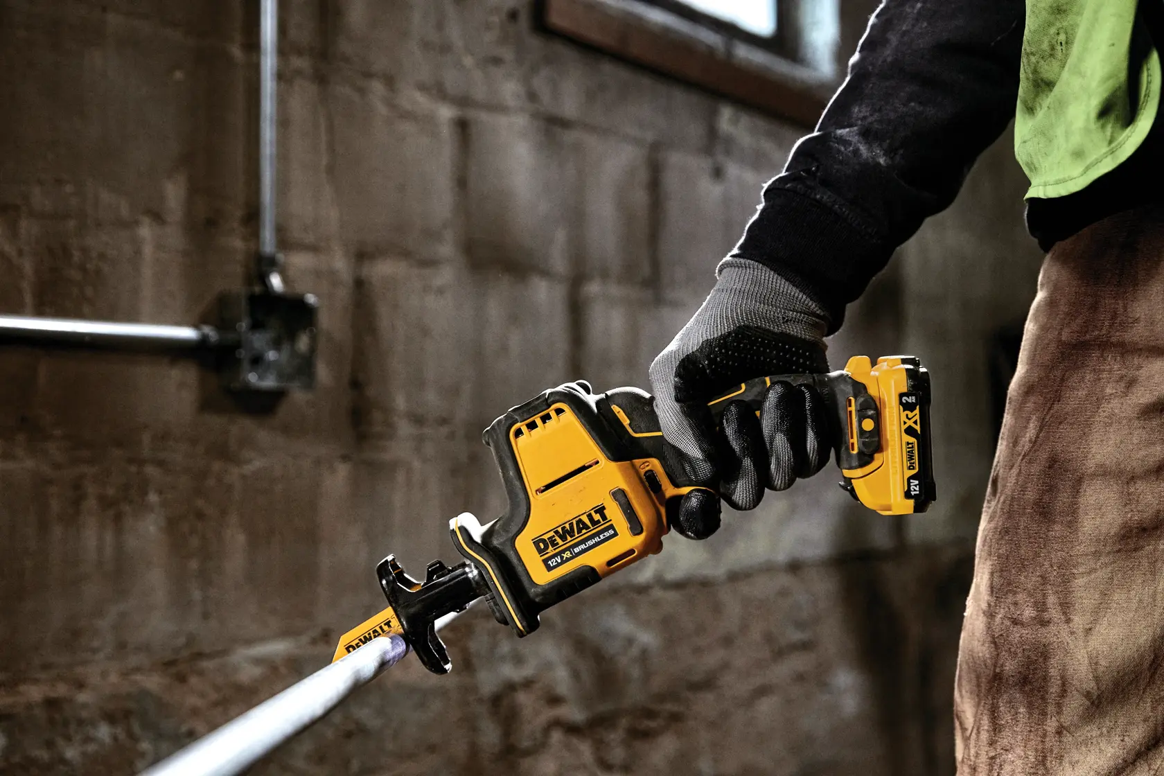 DEWALT® 12V XR® Brushless Sub Compact Reciprocating Saw - 2 x 2Ah