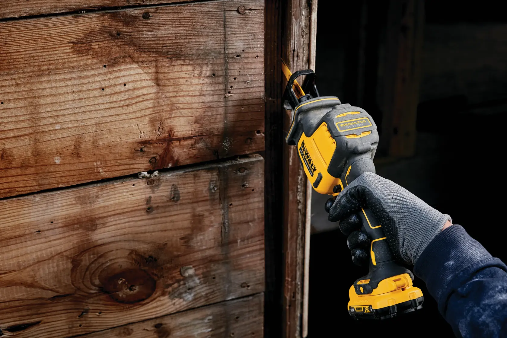 DEWALT® 12V XR® Brushless Sub Compact Reciprocating Saw - 2 x 2Ah