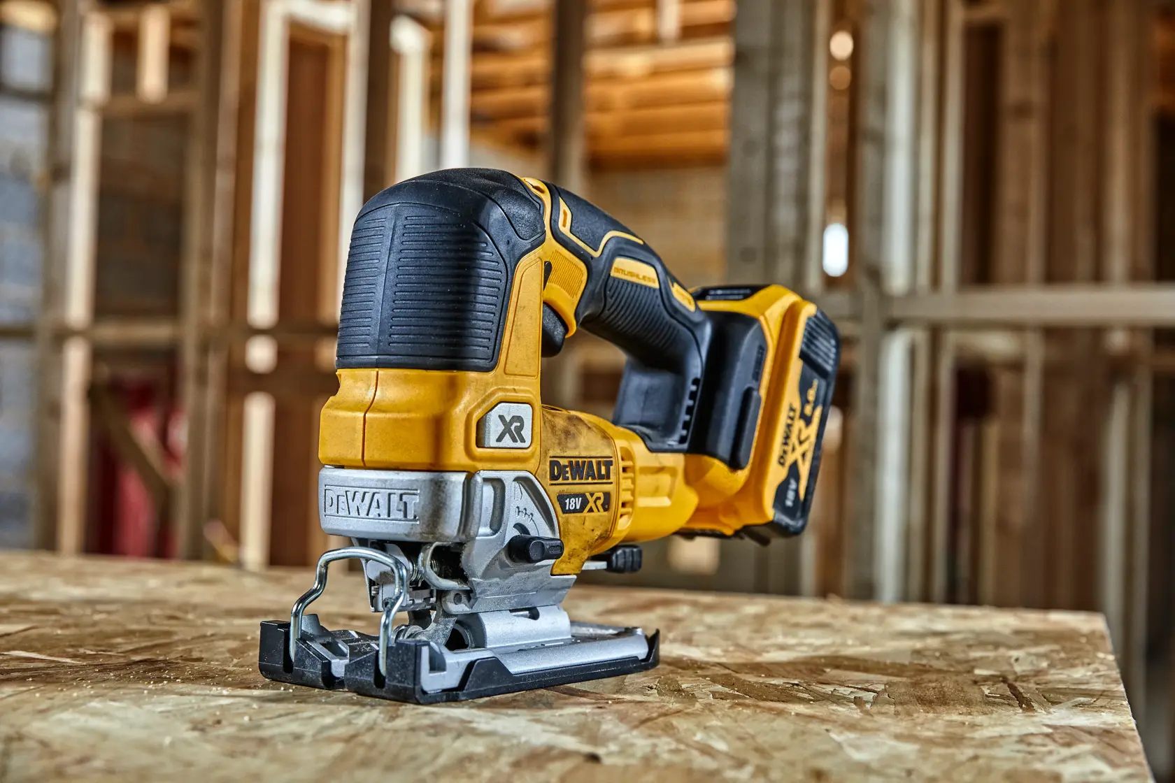 DEWALT® 18V XR® Brushless Jigsaw - 2 x 5Ah