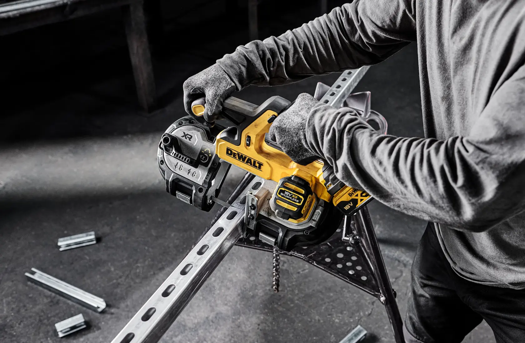DEWALT® 18V XR® Brushless Mid-Size Bandsaw (Tool Only)