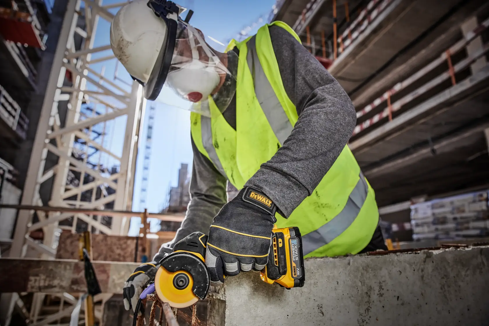 DEWALT® 18V XR® Brushless 76mm Cut-Off Tool - 2 x POWERSTACK 1.7Ah