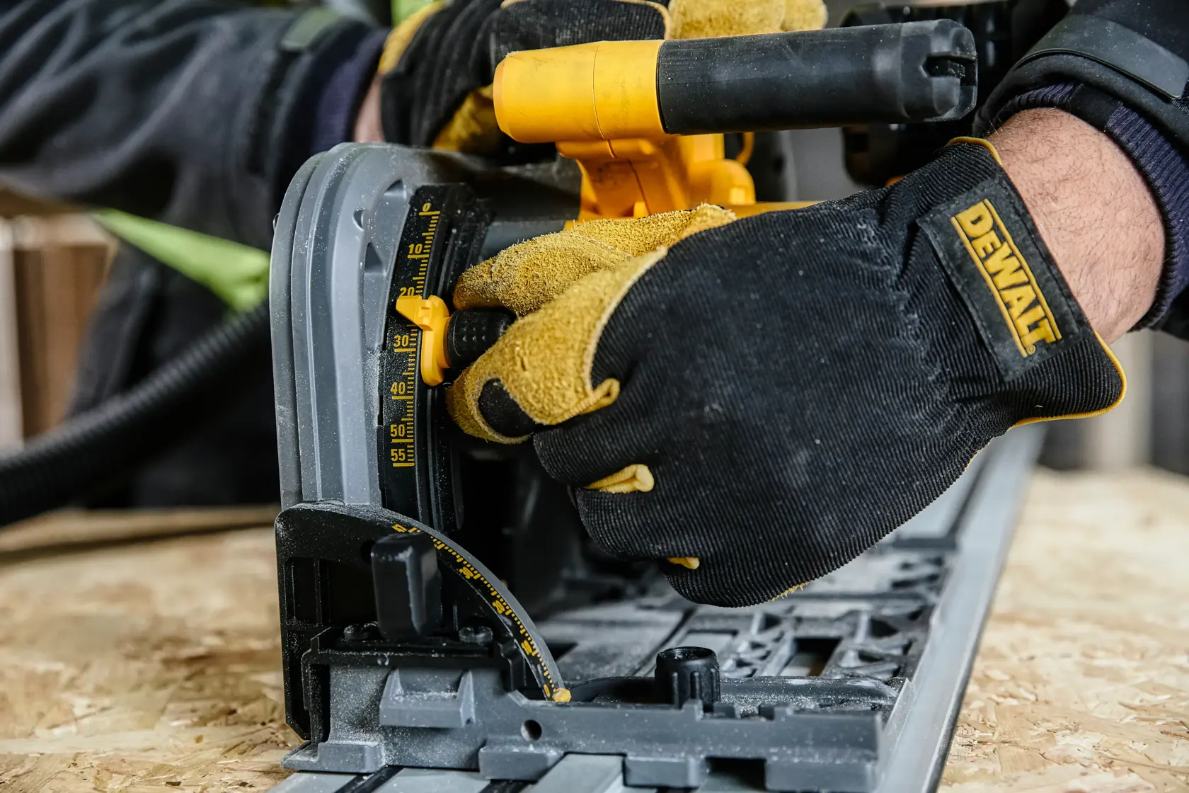 54v XR Flexvolt® 165 mm Plunge Saw (Tool Only)
