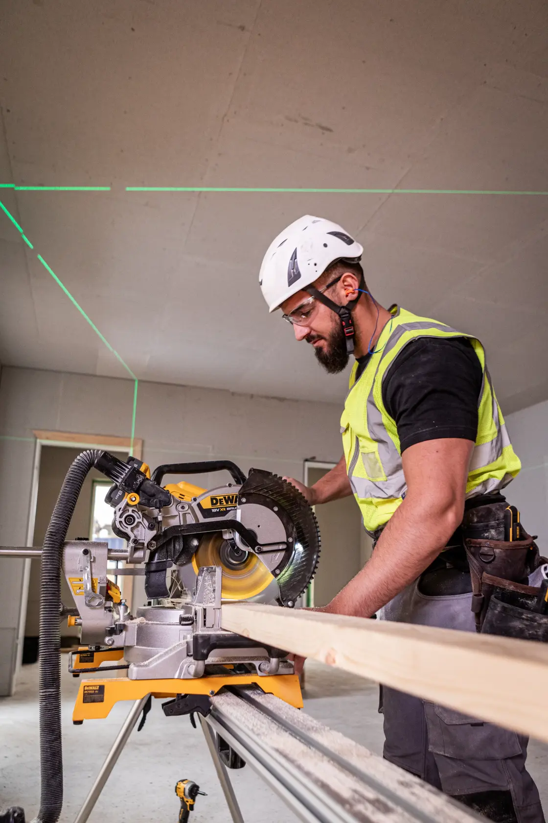 DEWALT® 18V XR® 305mm Mitre Saw (Tool Only)