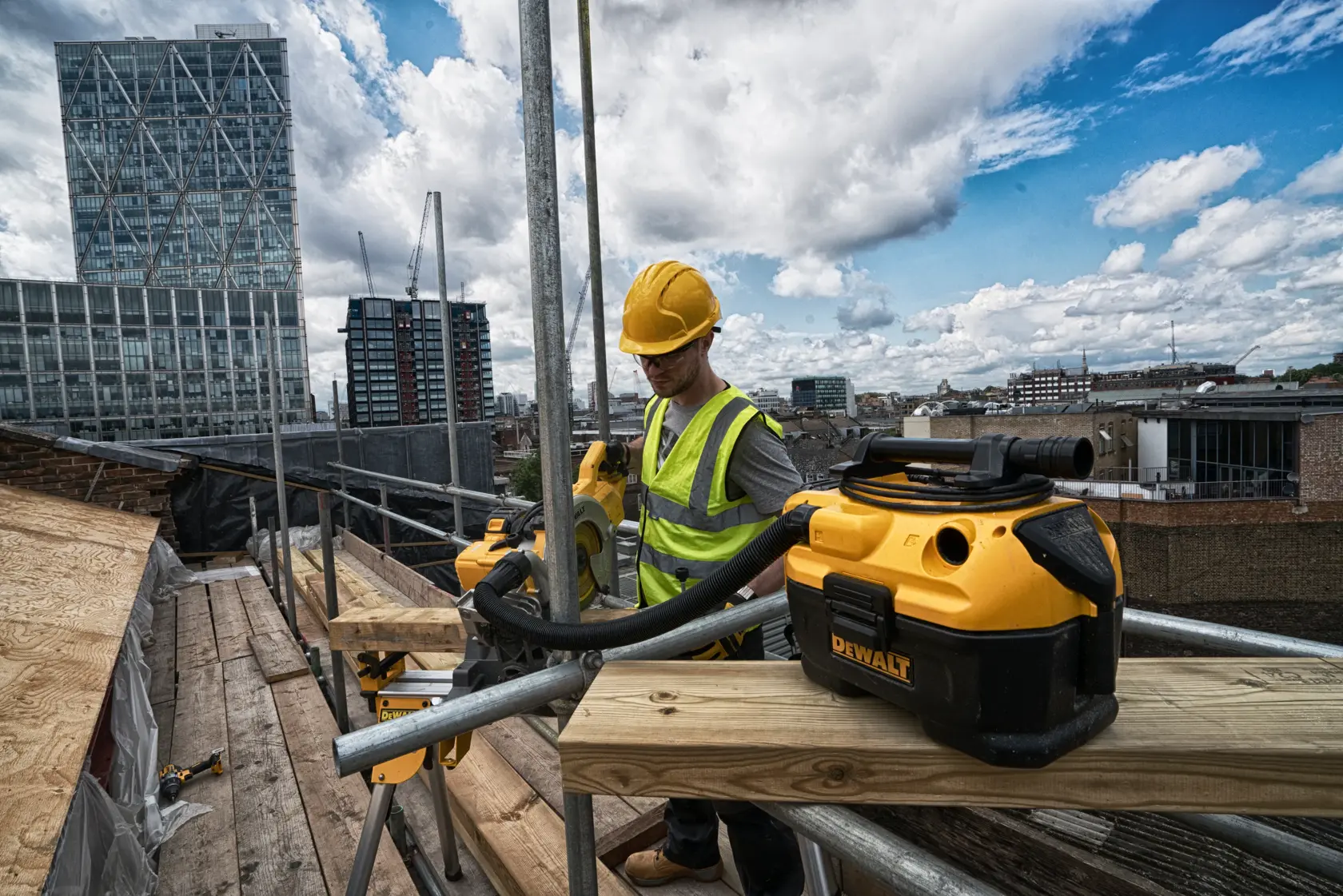 DEWALT® 18V XR® L-Class AC/DC Wet/Dry Vacuum (Tool Only)