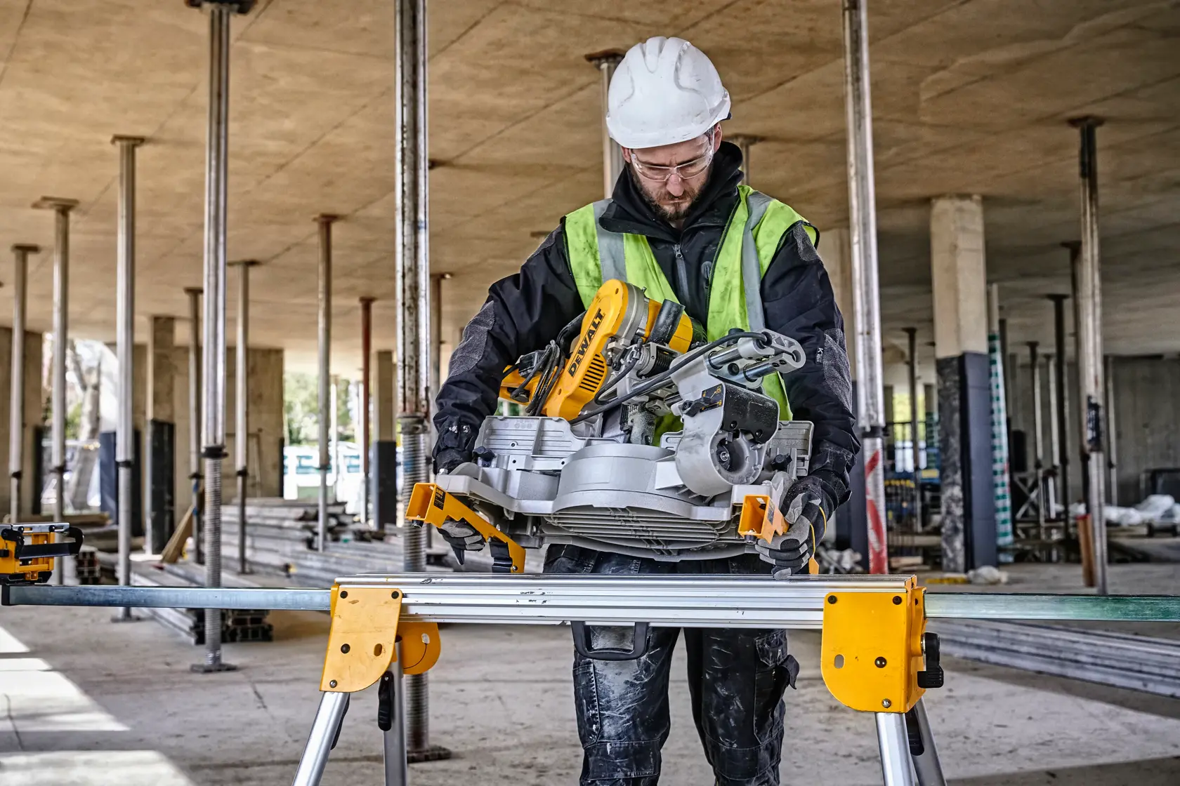 Compact Mitre Saw Workstation