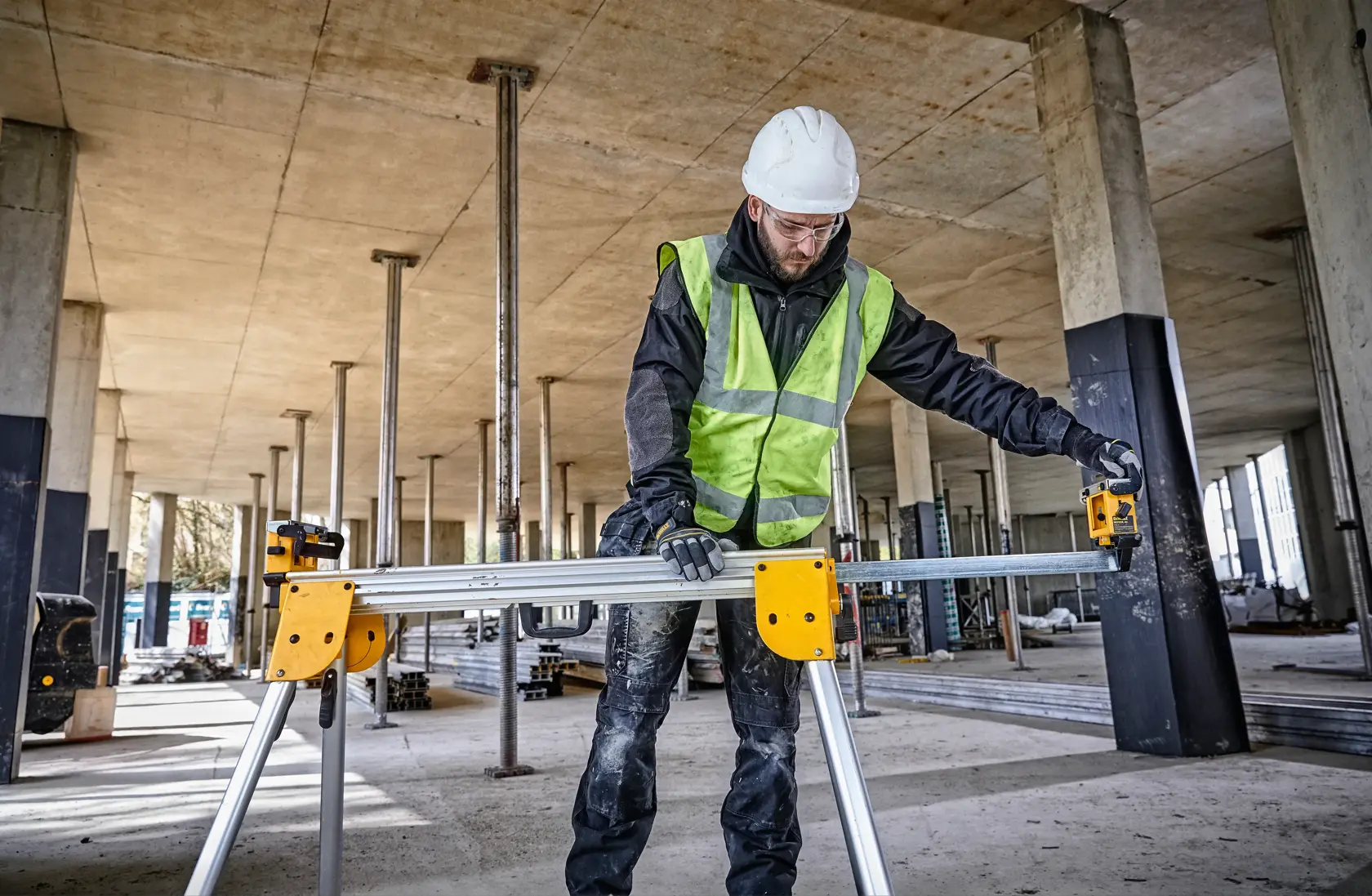 Compact Mitre Saw Workstation