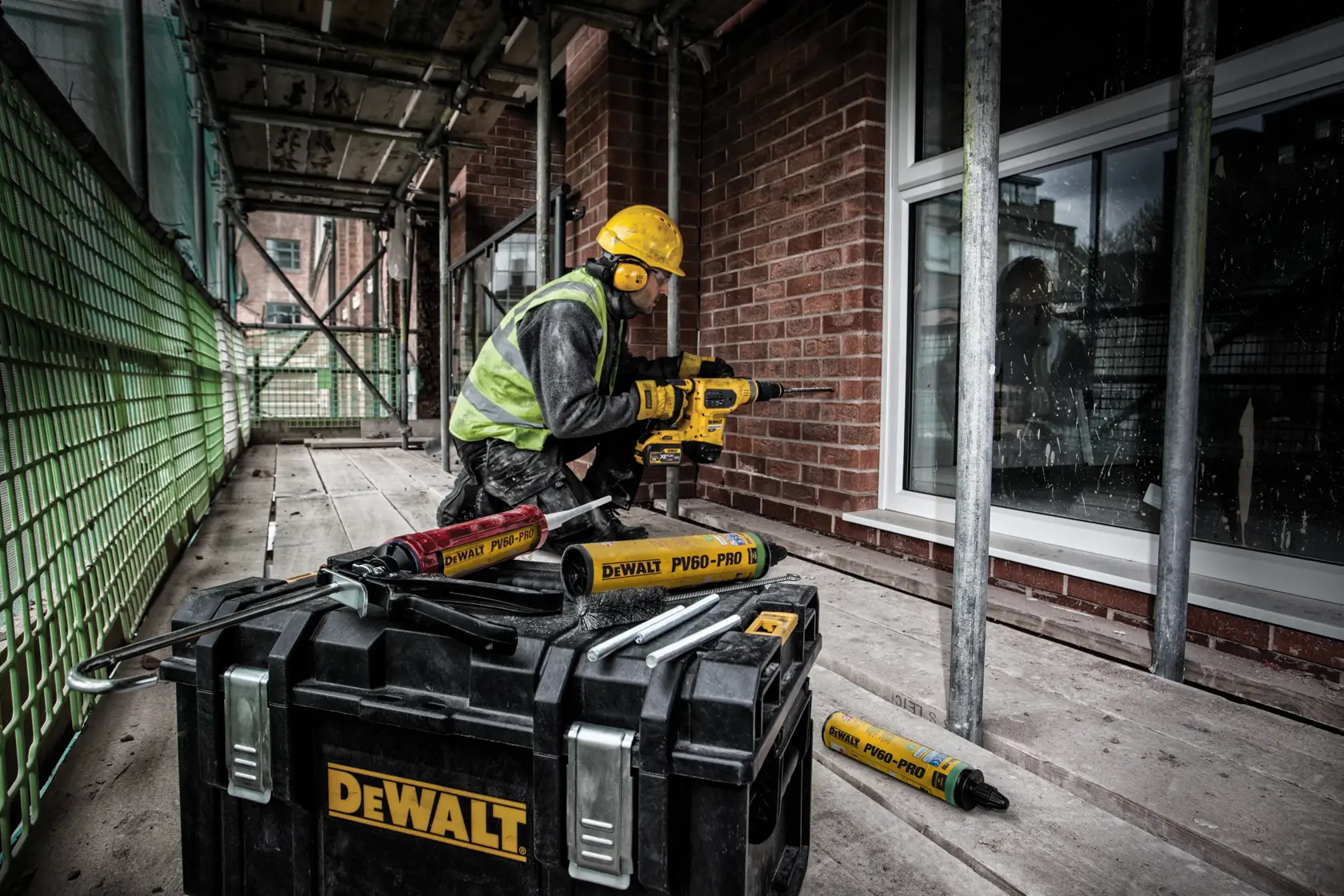 DEWALT® PV60-PRO POLYESTER RESIN