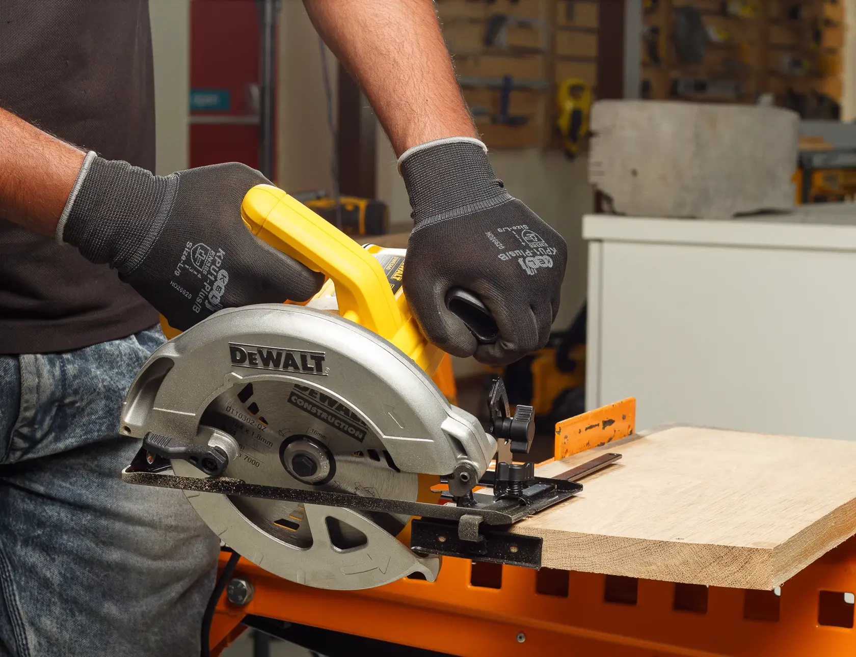 Graphic showing DEWALT XTREME Sub-Compact Series branding with the slogan 'Compact and Performance Packed' on a yellow background.