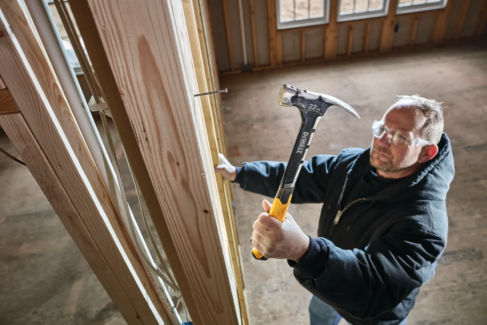 22 Oz. (623g) 1-Piece Steel Hammer