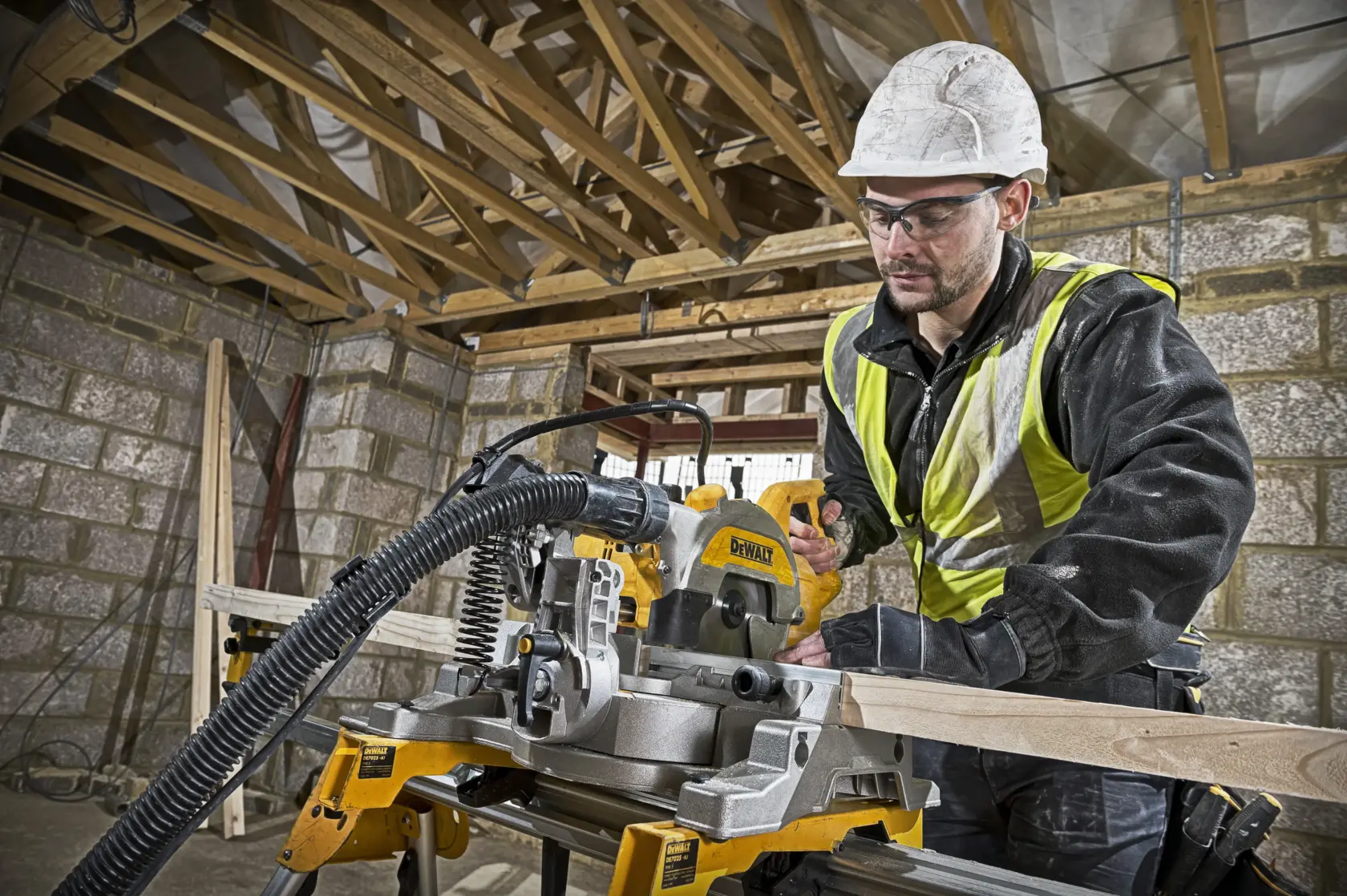 DEWALT® 216mm Mitre Saw
