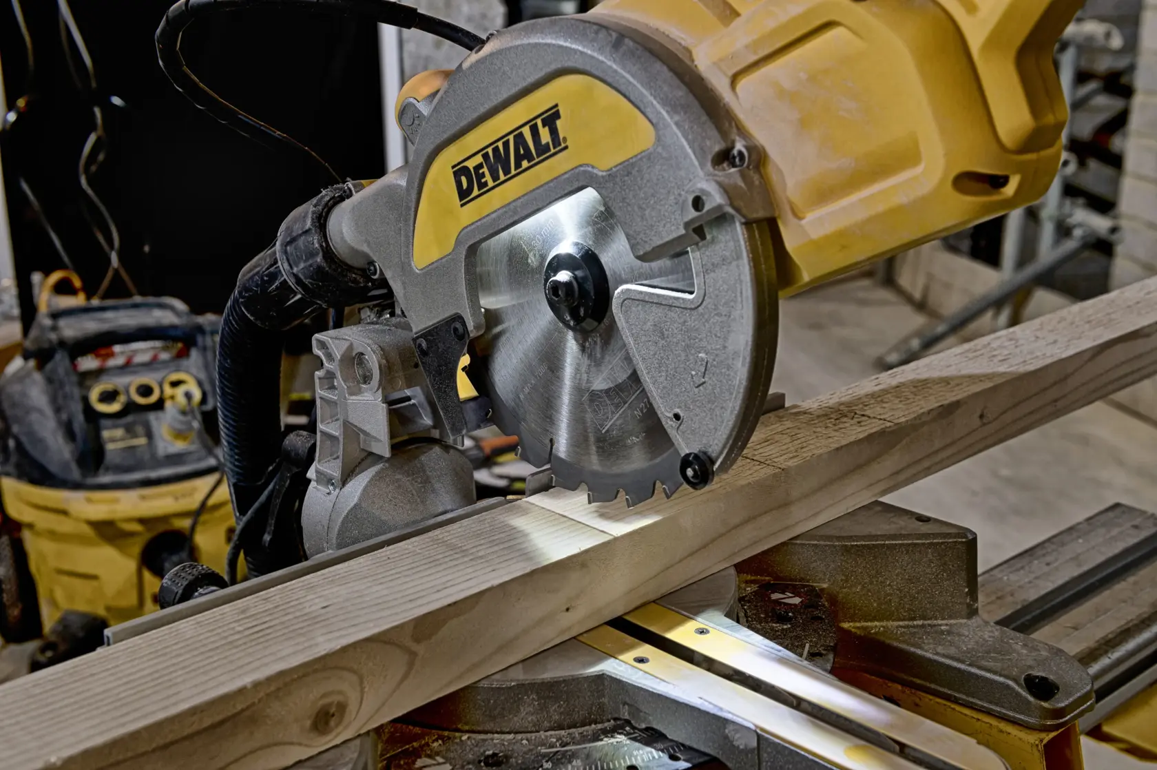 DEWALT® 216mm Mitre Saw