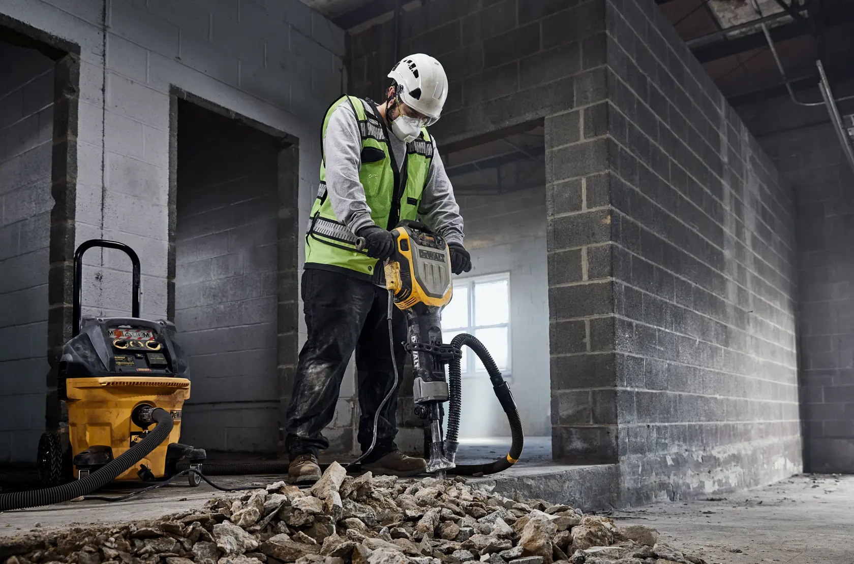 38 L M-Class Wet/Dry Dust Extractor